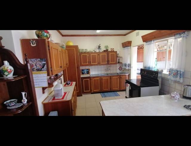 3 BEDROOM TOWNHOUSE FOR SALE IN STILFONTEIN EXT 4